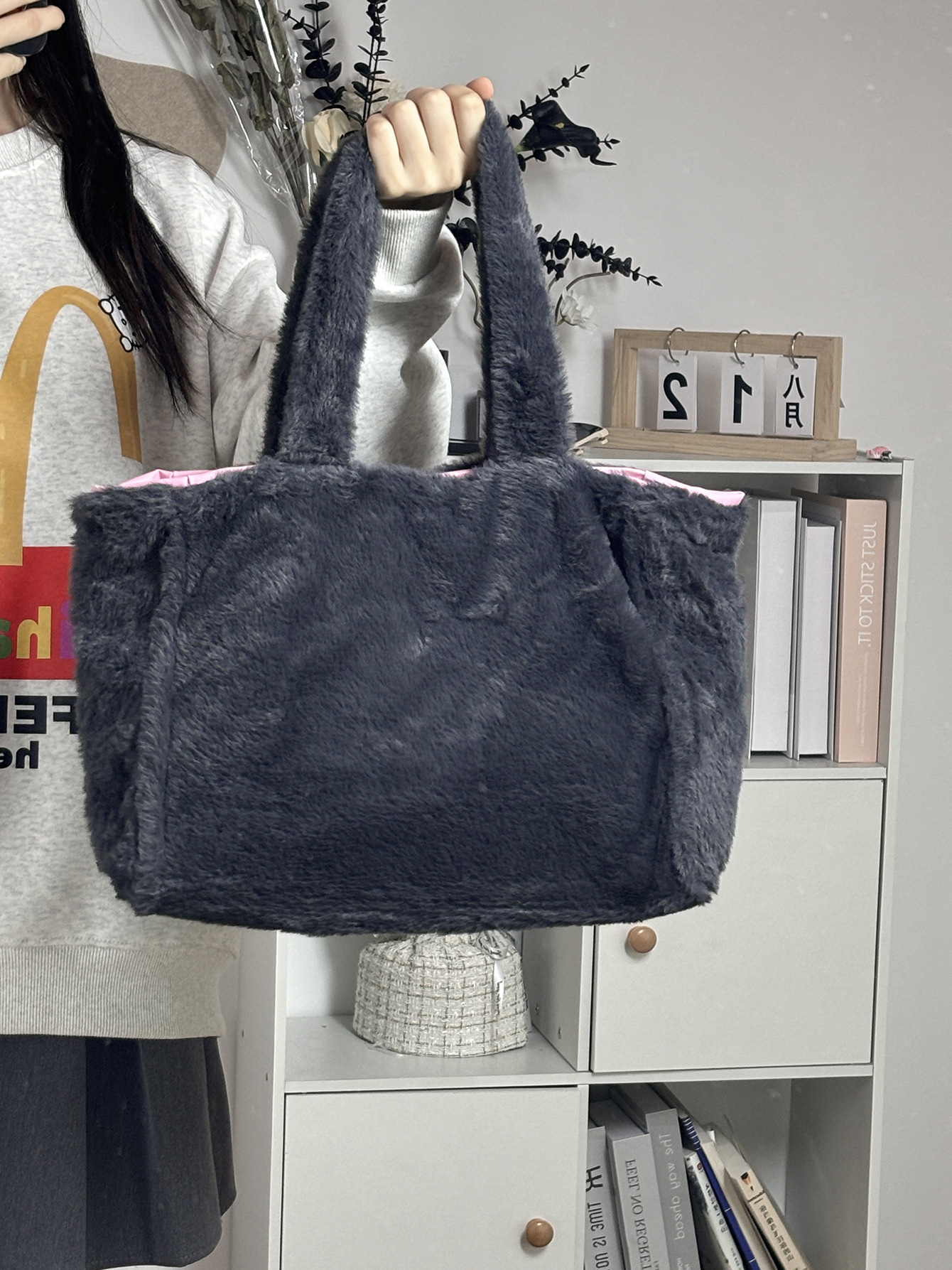 Small fashion trend with cute 2024 new hair bag women's bag large capacity women's shoulder handbag