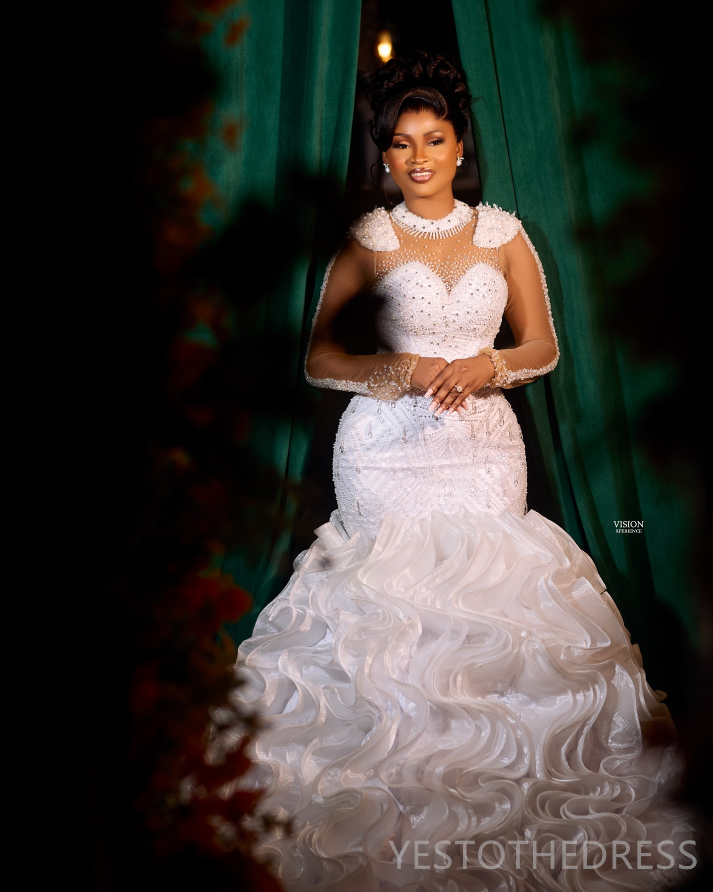 R&W 2024 Plus Size Dresses Bridal For Bride Mermaid Sheer Neck Long Sleeves Beaded Lace Crystals Ruffles Beading Rhies Decorated Wedding Gowns D310