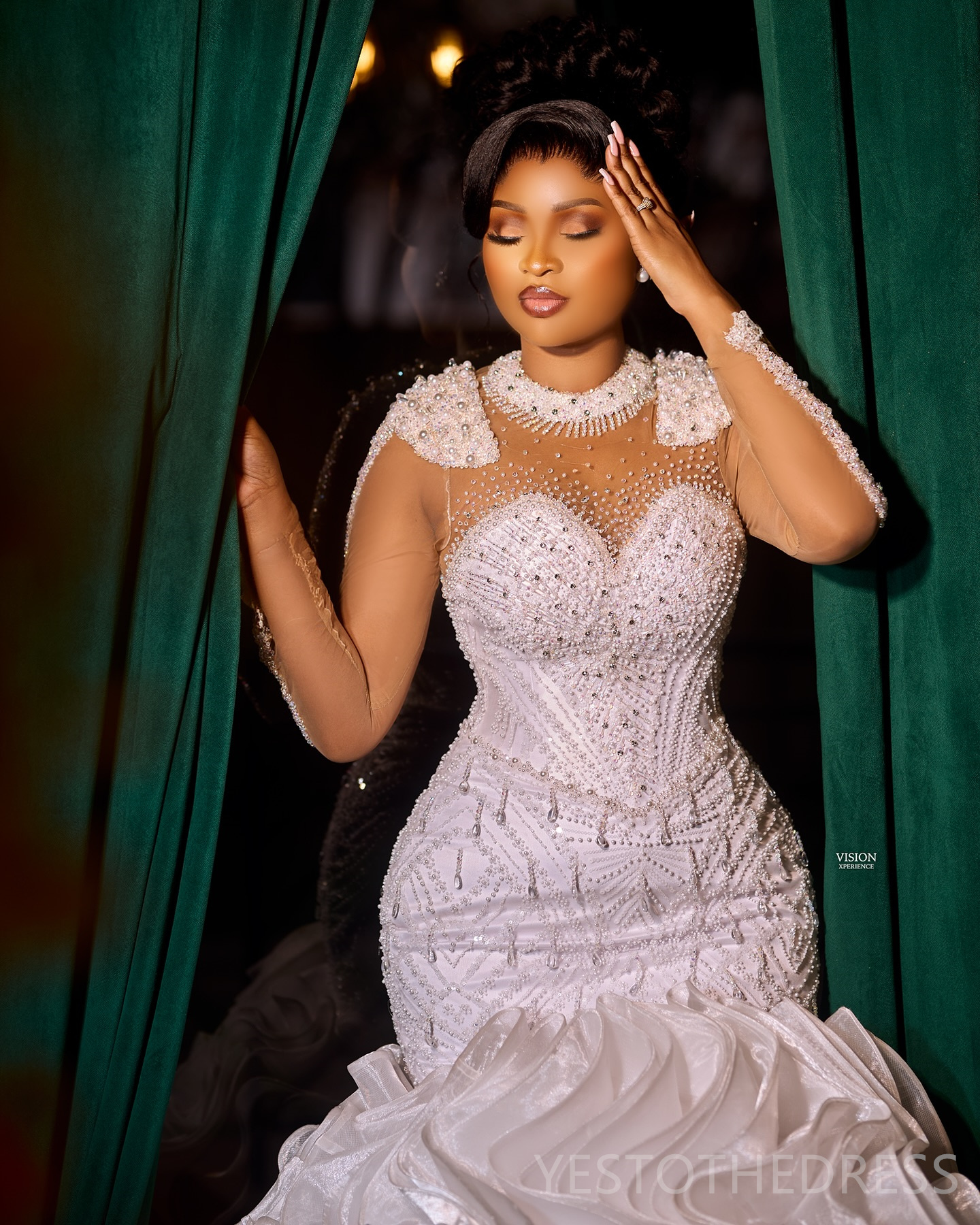 R&W 2024 Plus Size Dresses Bridal For Bride Mermaid Sheer Neck Long Sleeves Beaded Lace Crystals Ruffles Beading Rhies Decorated Wedding Gowns D310