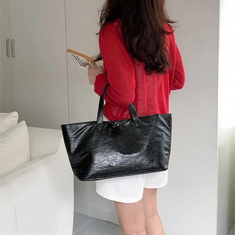 Soft Leather Tote Bag Women Large Capacity Shoulder Bags Fashion Korean Version Big Shopping Commuting Handbags 240924