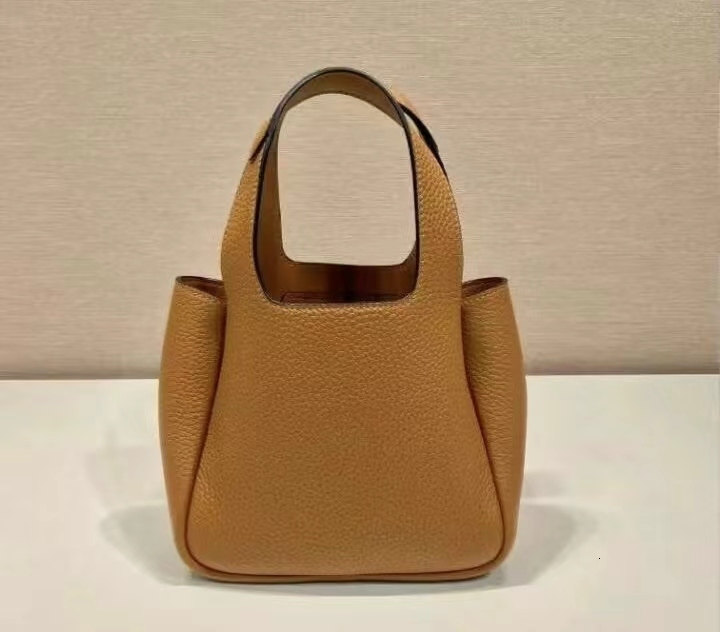 P 2024 Spring Summer New Home Small Vegetable Basket Handbag Tote Leather Wrapped Magnetic Button Women's