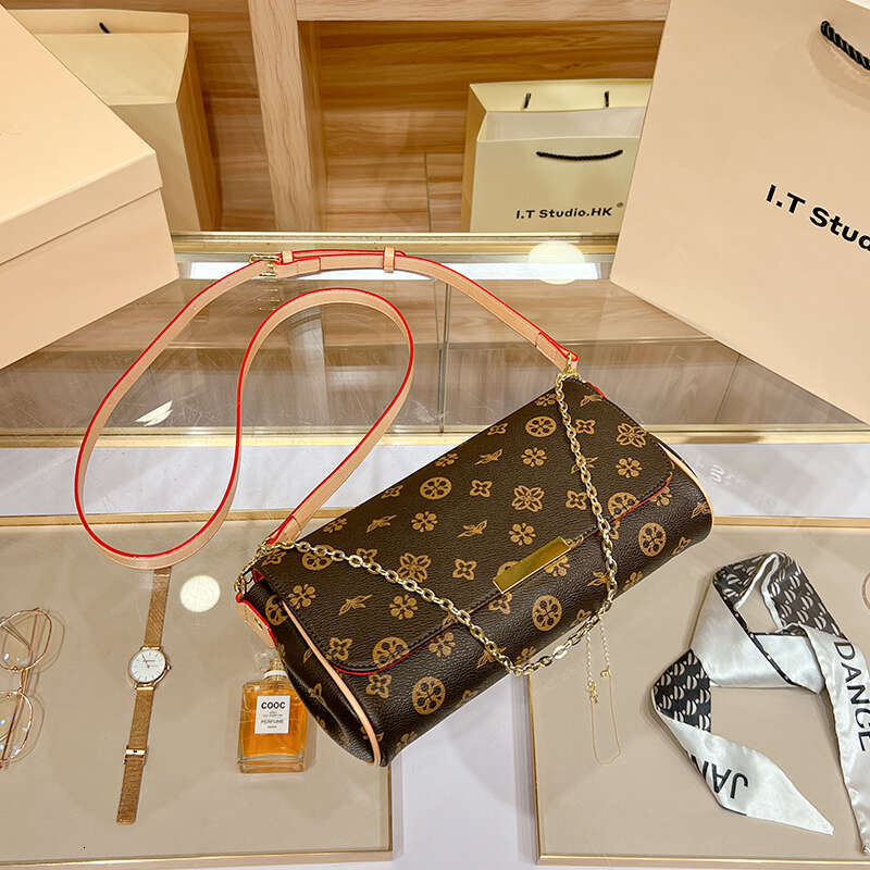 Designer Women envelope bag Leather Luxury High quality clutch Flip Chain Cross body bags