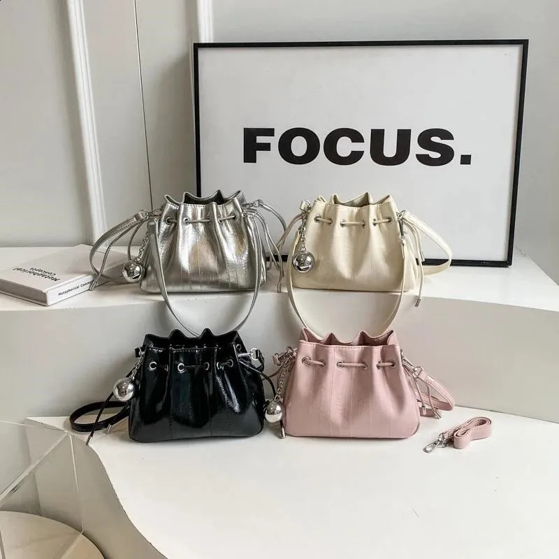 Small PU Leather Crossbody Women Simple Solid Bucket Bag Shoulder Bags Travel Drawstring Handbags And Purses Lady 240924