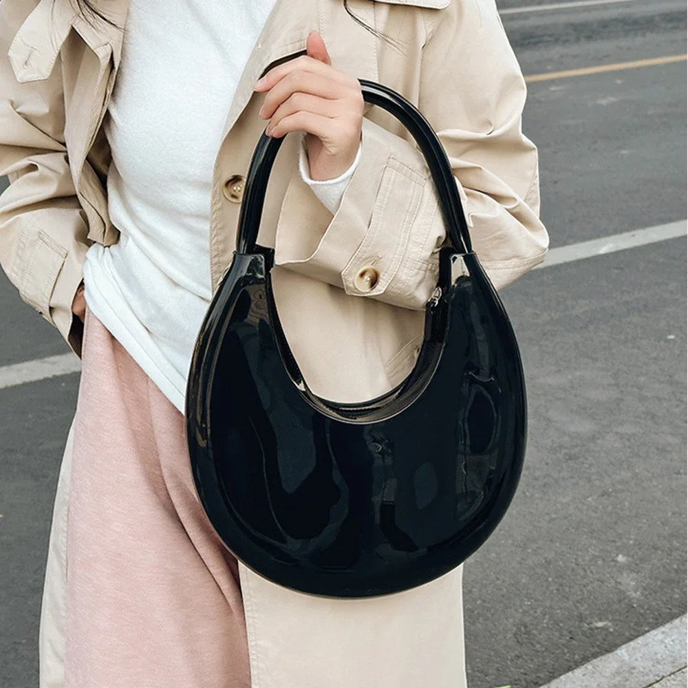 Candy colored jelly womens bag y half moon shoulder ner PVC handbag smooth beach armrest 240926