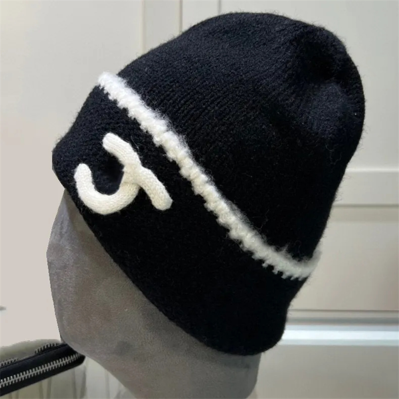 Designer knitted Beanie hats Men's and women's knitted hats warm luxury fashion classic birthday gift 02