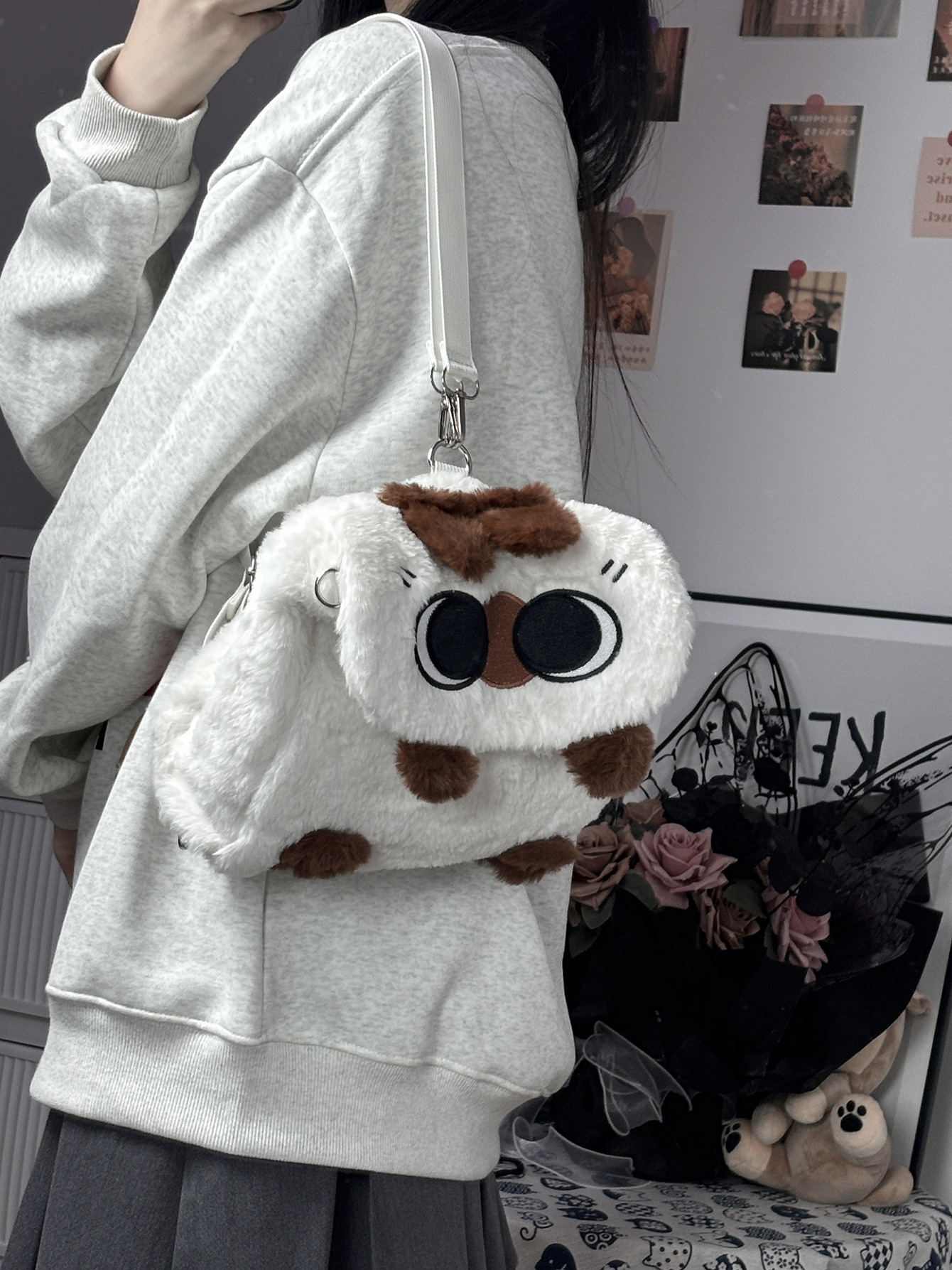 Autumn and winter fur bag 2024 new Siamese cat small bean puffed plush backpack small crowd everything large capacity oblique span bag