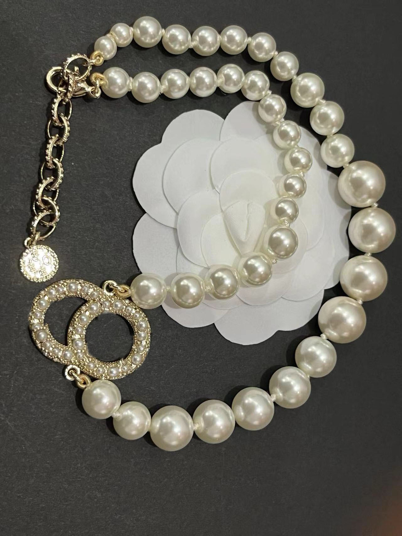 Fashion Classic the 100th Anniversary Short Pearl NecklaceS for Women Men Party Wedding Lovers Mother's Day Gift Designer Necklace Jewelry for Bride With flannel bag