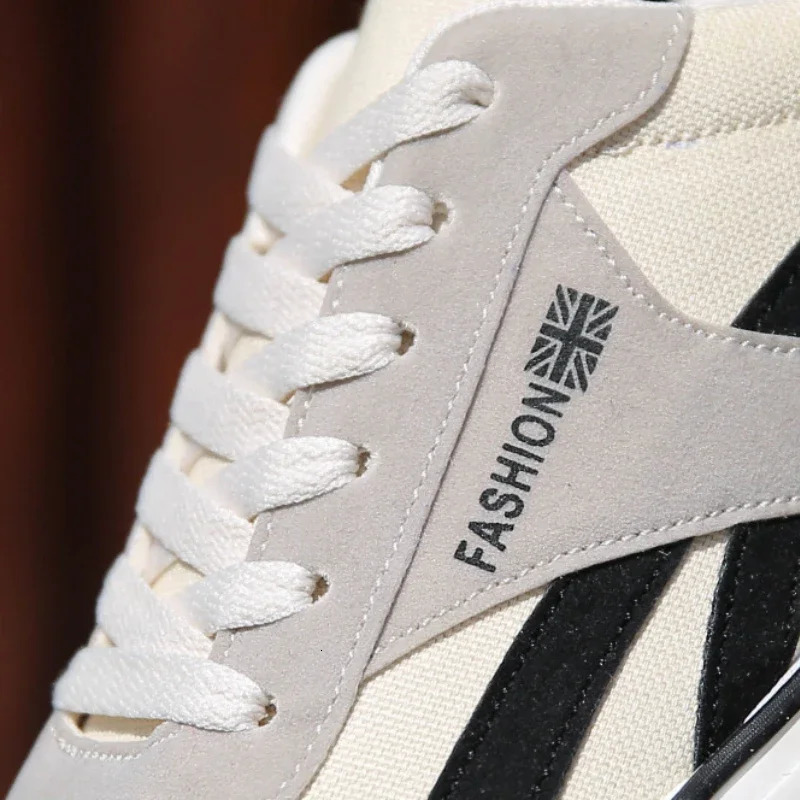 Mens Shoes Fashionable Breathable Flat Shoes Mens Outdoor Sports Shoes Korean Edition Trend Board Shoes Lace Mens Tenis Shoes 240930