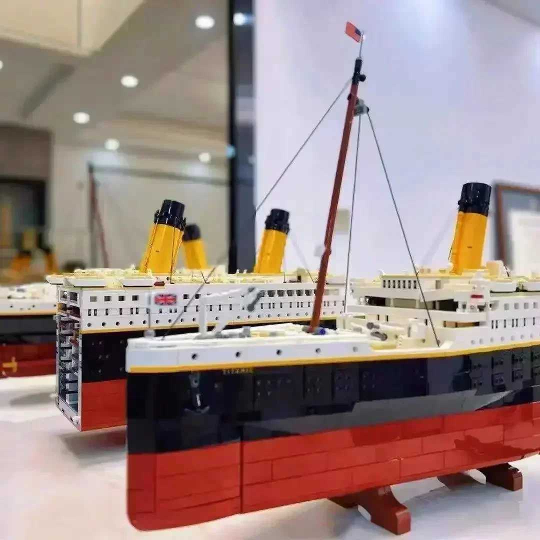 Blocks Blocks New 9090pcs Titanic compatible 10294 Titanic large cruise ships steamships building blocks building blocks childrens toys gifts 99023 Y2