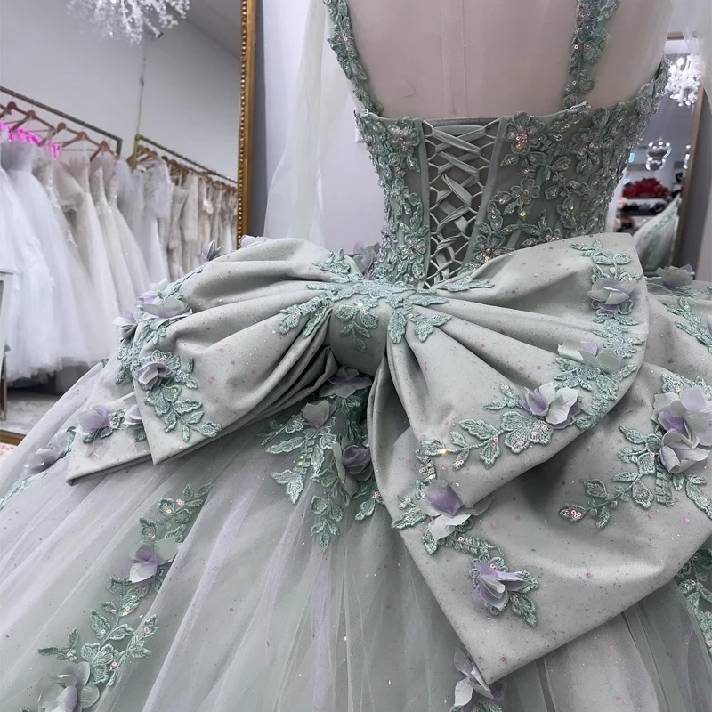 Sparkly Light Green Quinceanera Dresses Puffy Beaded Appliques Sweet 16 Dress Ball Gown Tulle 3D Floral Vestidos XV 15 Anos Party Gown