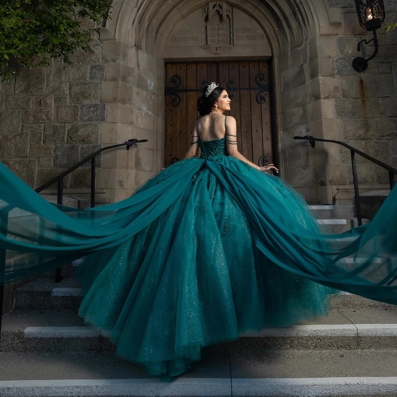 Blackish Green Quinceanera Dresses Spaghetti Strap Lace Applique Beads Tull Sweet 16 Dress Birthday Party Gown Vestidos De 15 Anos
