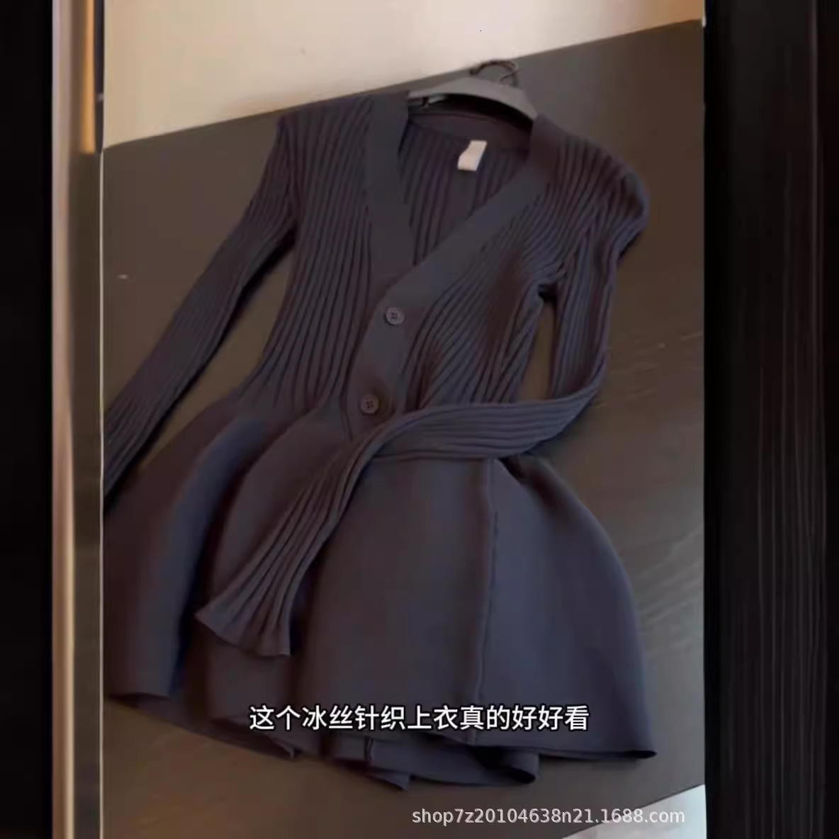 Spring Design Knitted Shirt For Women 2024 New Style Wer Bud Bottom V-neck Small Fragrant Long Sleeve Top