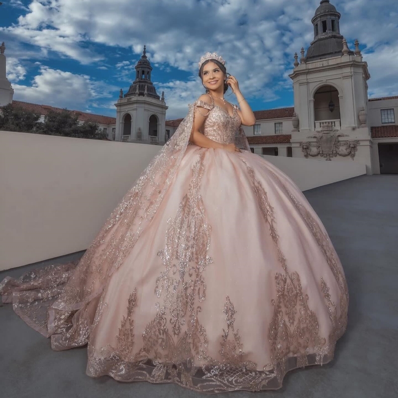 Champagne Shiny Quinceanera Dresses Sweet 16 Year Ball Gown Off the Shoulder Sequin Applique Lace Beading Tull With Cape Party Dress Vestidos De 15 An