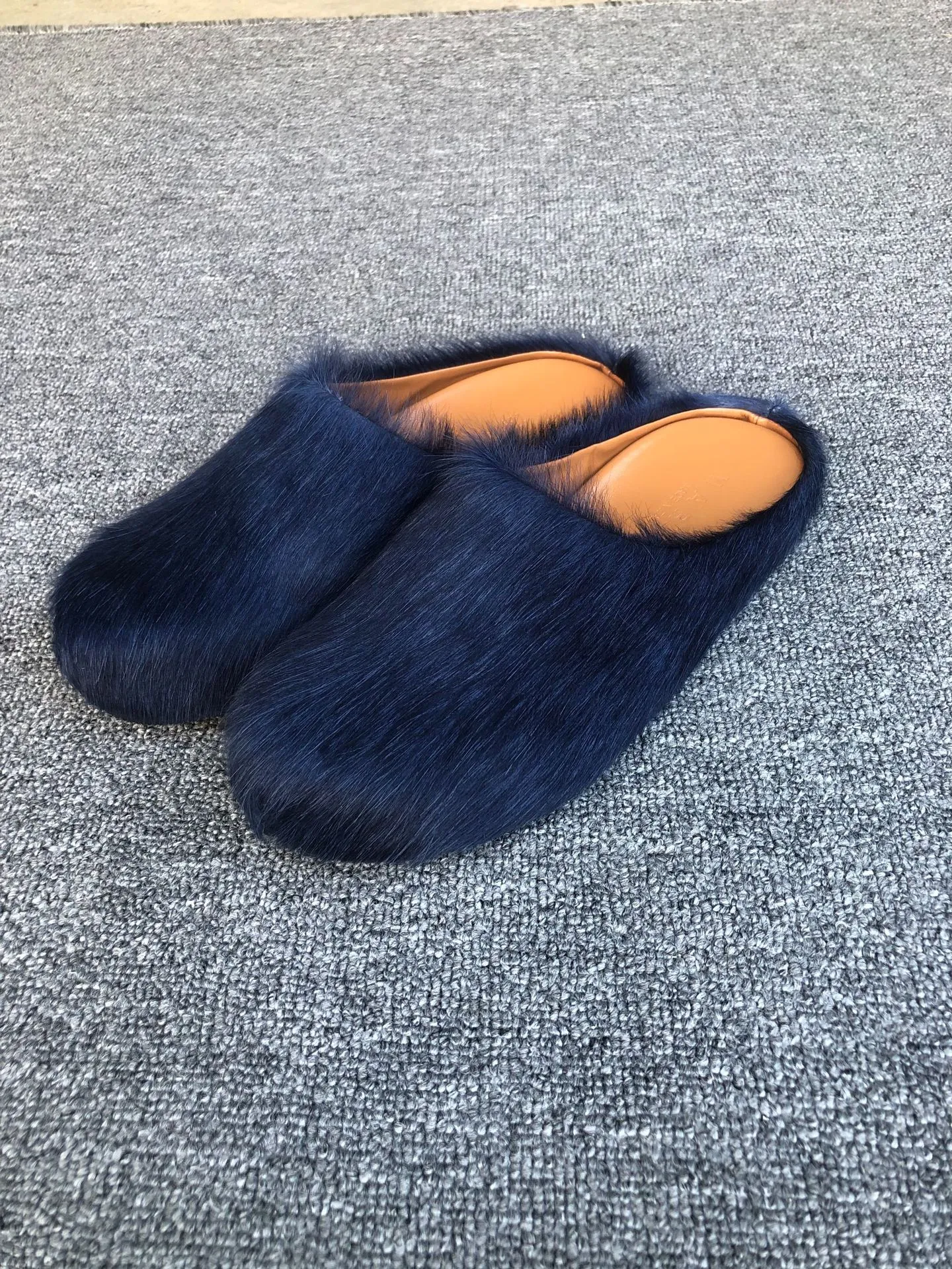 Winter ab dt 2025Designer Fluffy Furry Warm Slipper Fashion Men Women Slippers Fur Slides 35-45 566