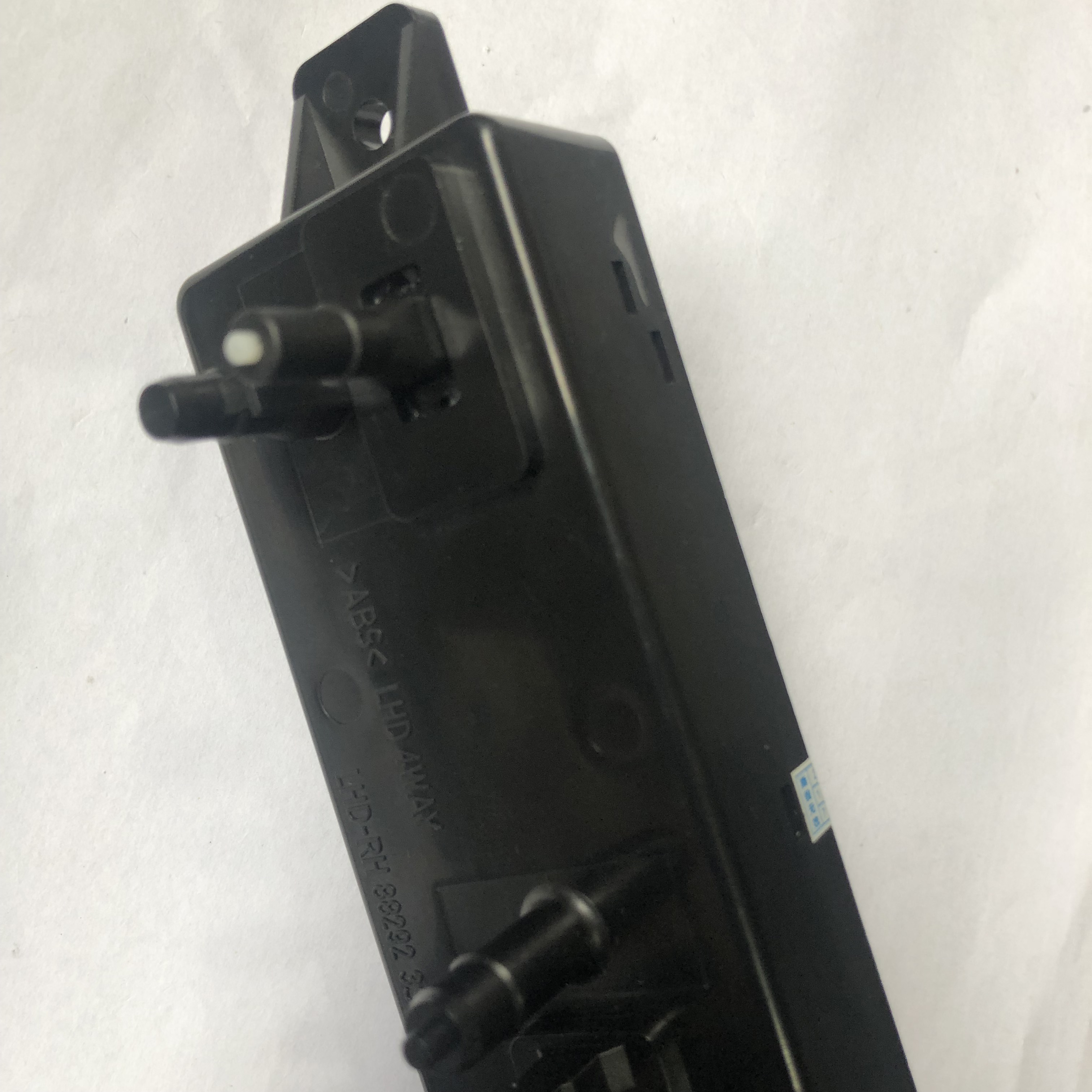 Modern driver's side seat control switch is easy to adjust