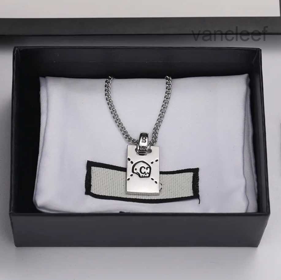 Designer Luxury Necklaces Classic designers Necklace Skull Pendant Jewelry luxurys women Couples Party Holiday Gift good nice