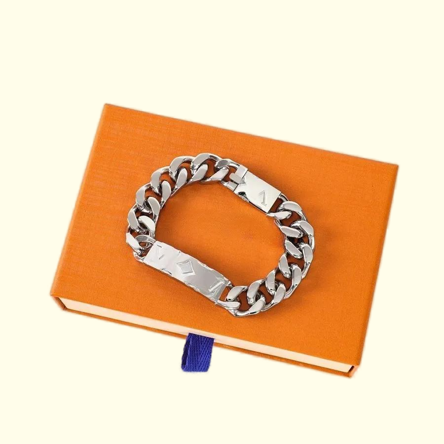 Men bracelet designer bracelet woman pure color plated silver vintage luxurious designer jewerly women plated silver bracelet exquisite party sh017 H4