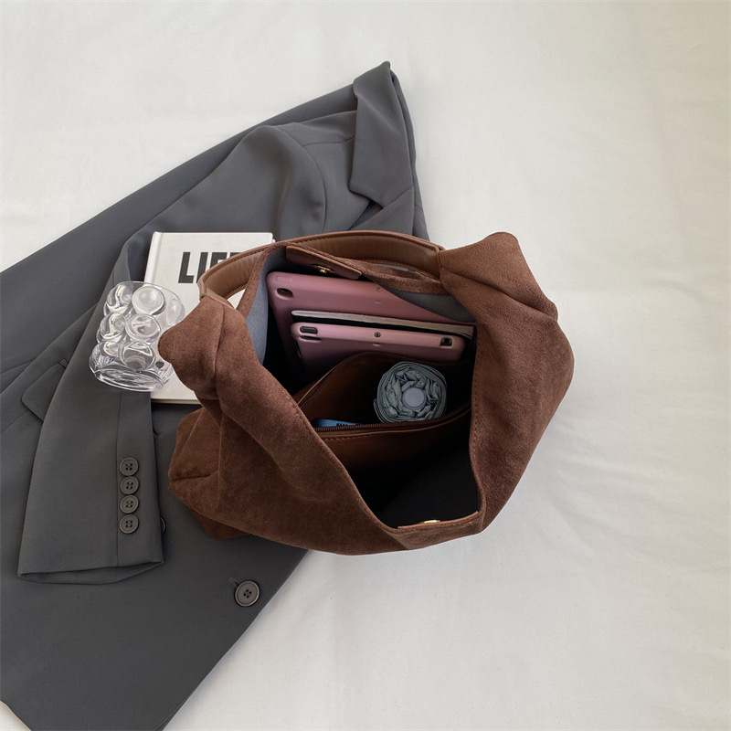 Free Shipping Totes Autumn And Winter Vintage Women's Bag Large Capacity Suede Shoulder Solid Color Simple Casual Commuter Handbag Designer Bag L