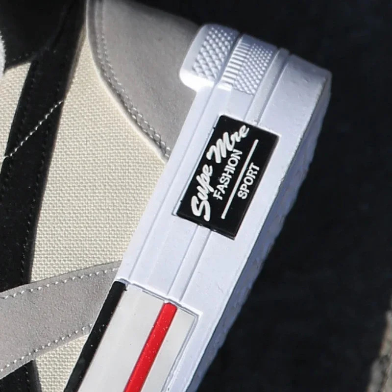 Mens Shoes Fashionable Breathable Flat Shoes Mens Outdoor Sports Shoes Korean Edition Trend Board Shoes Lace Mens Tenis Shoes 240930