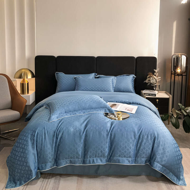 Light Luxury Wind Bedding Four Washed Duvet Cover, Bed And Fitted Sheet Set Of Three Pieces, Heavenly Silk Naked Sleeping Style