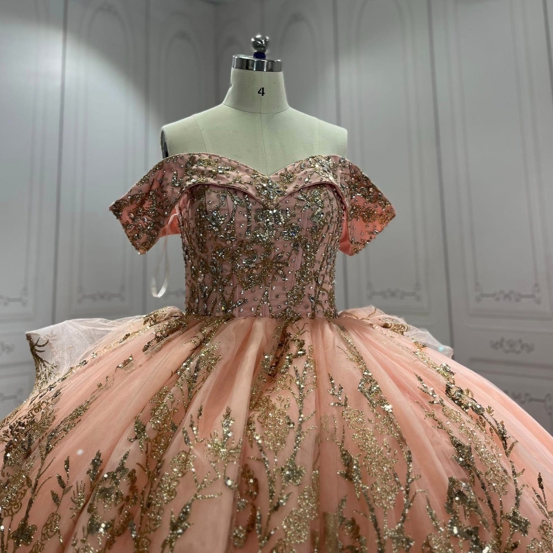 Pink Princess Quinceanera Dresses Off the Shoulder Ball Gown Sweet 16 Dress Beads Gold Appliques Lace Party Gown Vestidos 15 De Anos