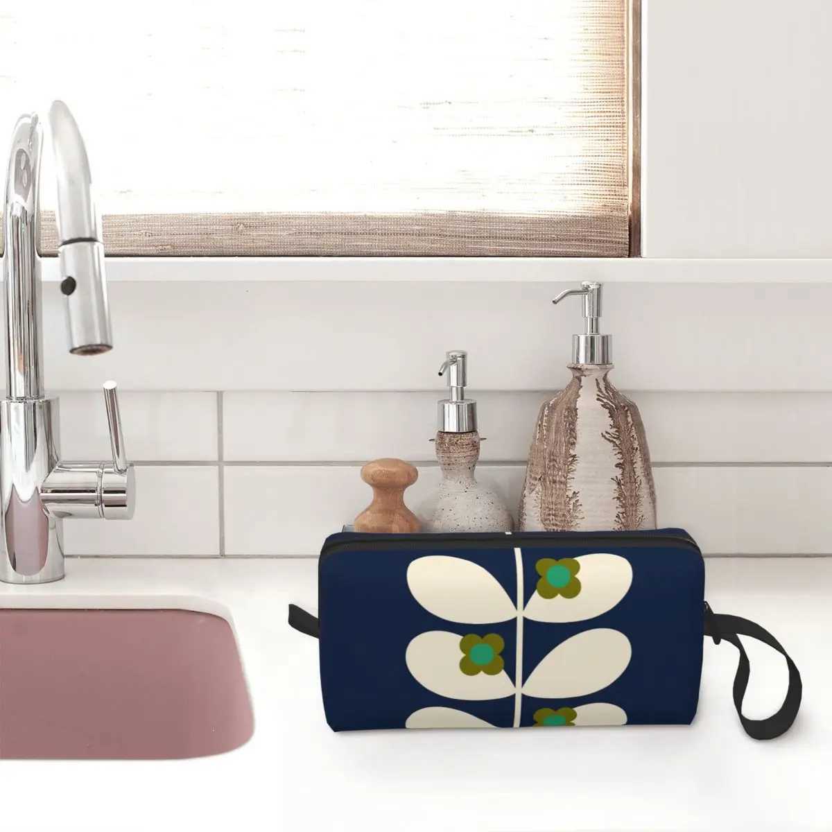 Customized Wild Rose Dried Navy Blue Orla Kiely Toilet Bag Womens Makeup and Cosmetics Organizer Womens Beauty Storage Bag Dopp Kit Box M240930