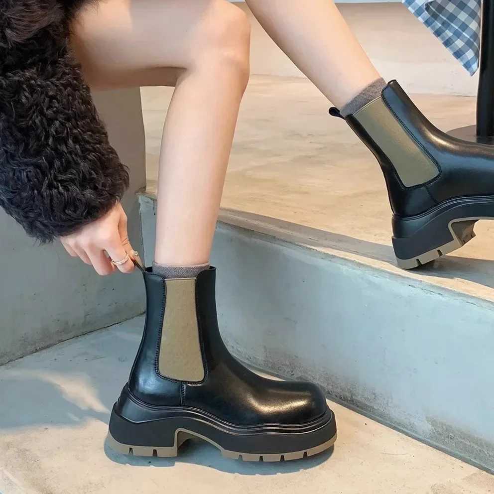 Boots chimney womens 2024 winter new item daily versatile mid length open school season Korean version boots Q240928 1846