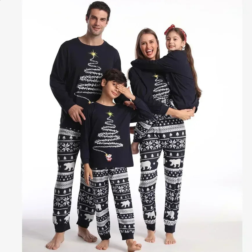 Family Christmas Set Mom Dad Child Matching Pajama Baby Dog Hoodie Soft Loose Clothing Appearance 240926