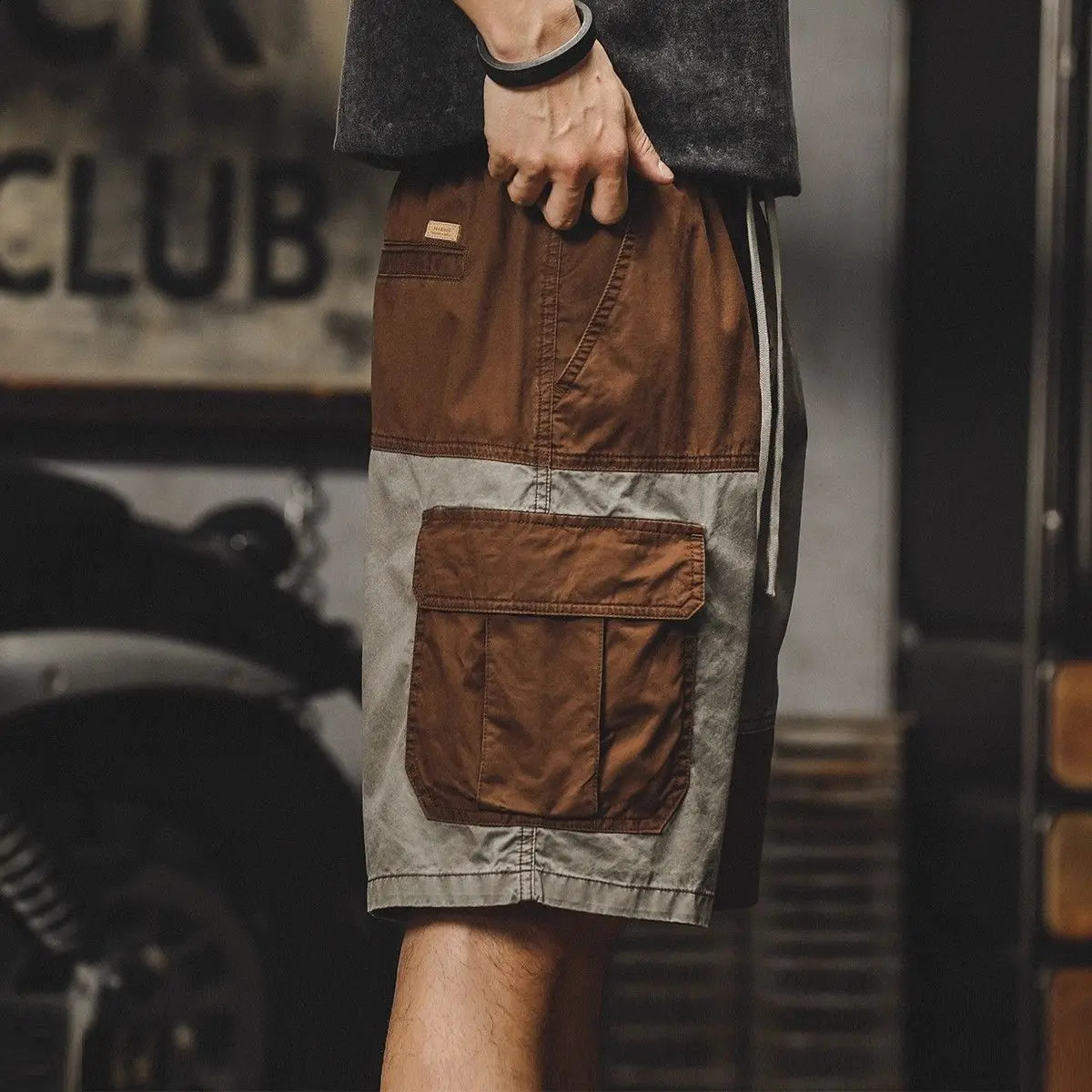 Mens cargo shorts retro brushed mens shorts loose stitching plus size width oversized pockets stretch six fold Whate Y2k 240929