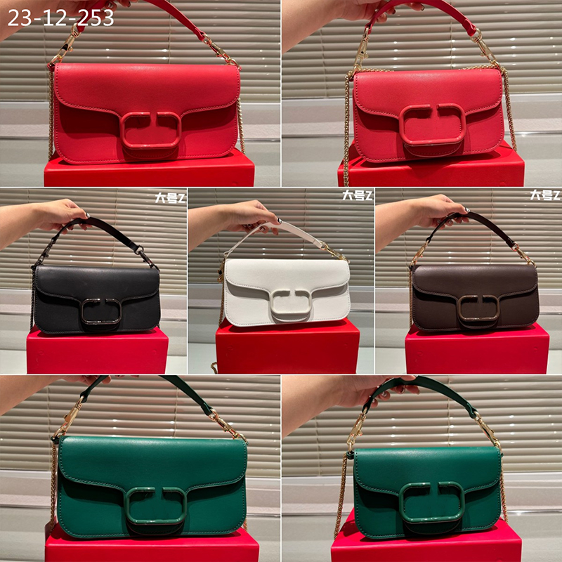 2024 Designer's New Chain Single Piece Crossbody Bag Luxury Bag English Large Logo Holiday Tourism Genuine Leather Wholesale saddle bags