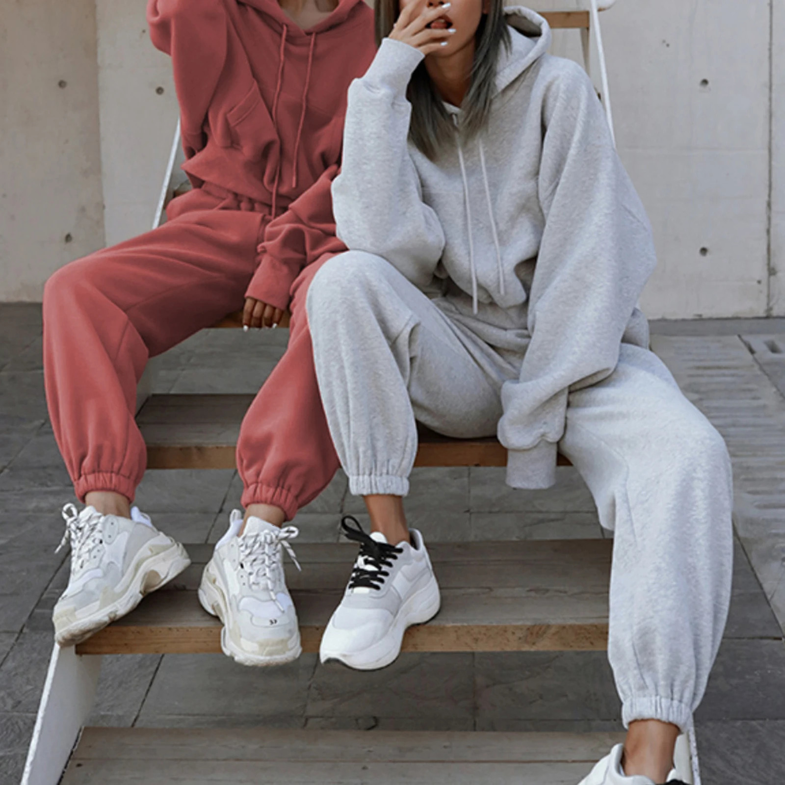 Women 2 Piece Sweatsuit Long Sleeve Pullover Pants Set Casual Ladies Hooded Sweatshirt Baggy Trousers Solid Color Loose Outfit 240115