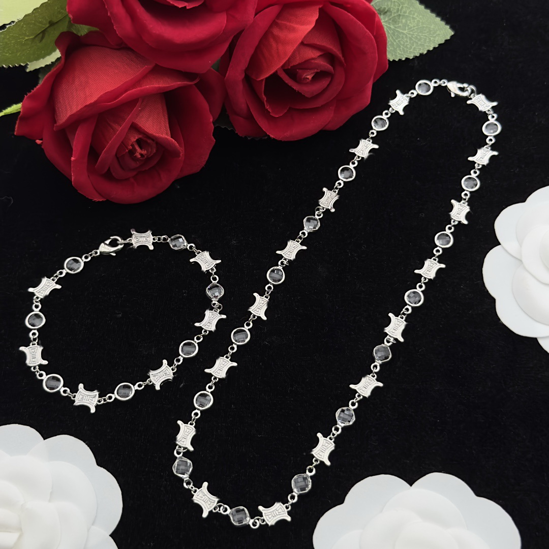 Simplicity Splicing rhinestone bracelet simple and elegant golden cool style necklace collarbone chain earrings For Women Jewelry Party Premium Gifts 
