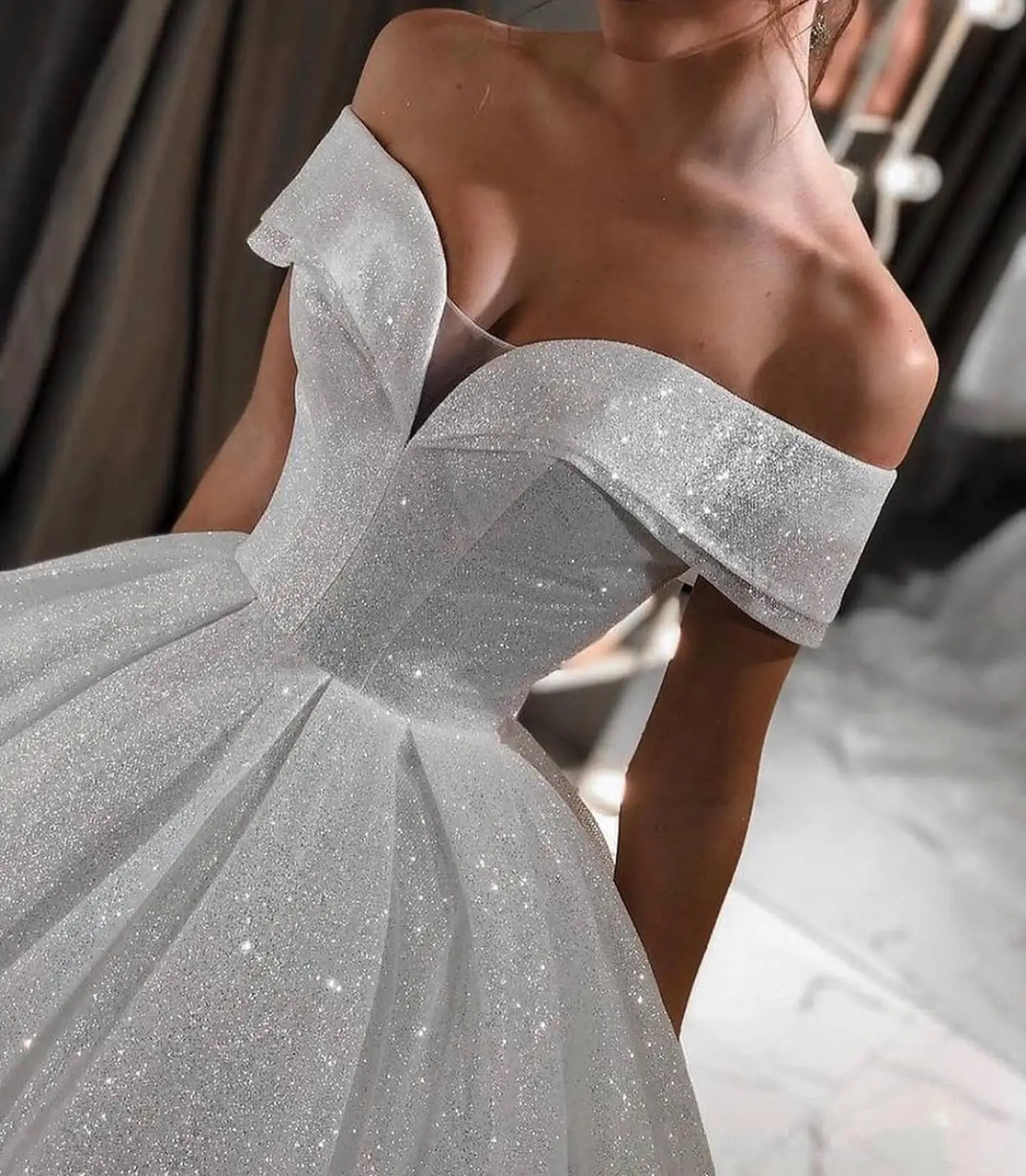 Stunning Wedding Dress 2024 Off The Shoulder V-neck Lace Up Sequins Court Train Women Bride Bridal Gowns Vestido De Novias Robe De Mariage