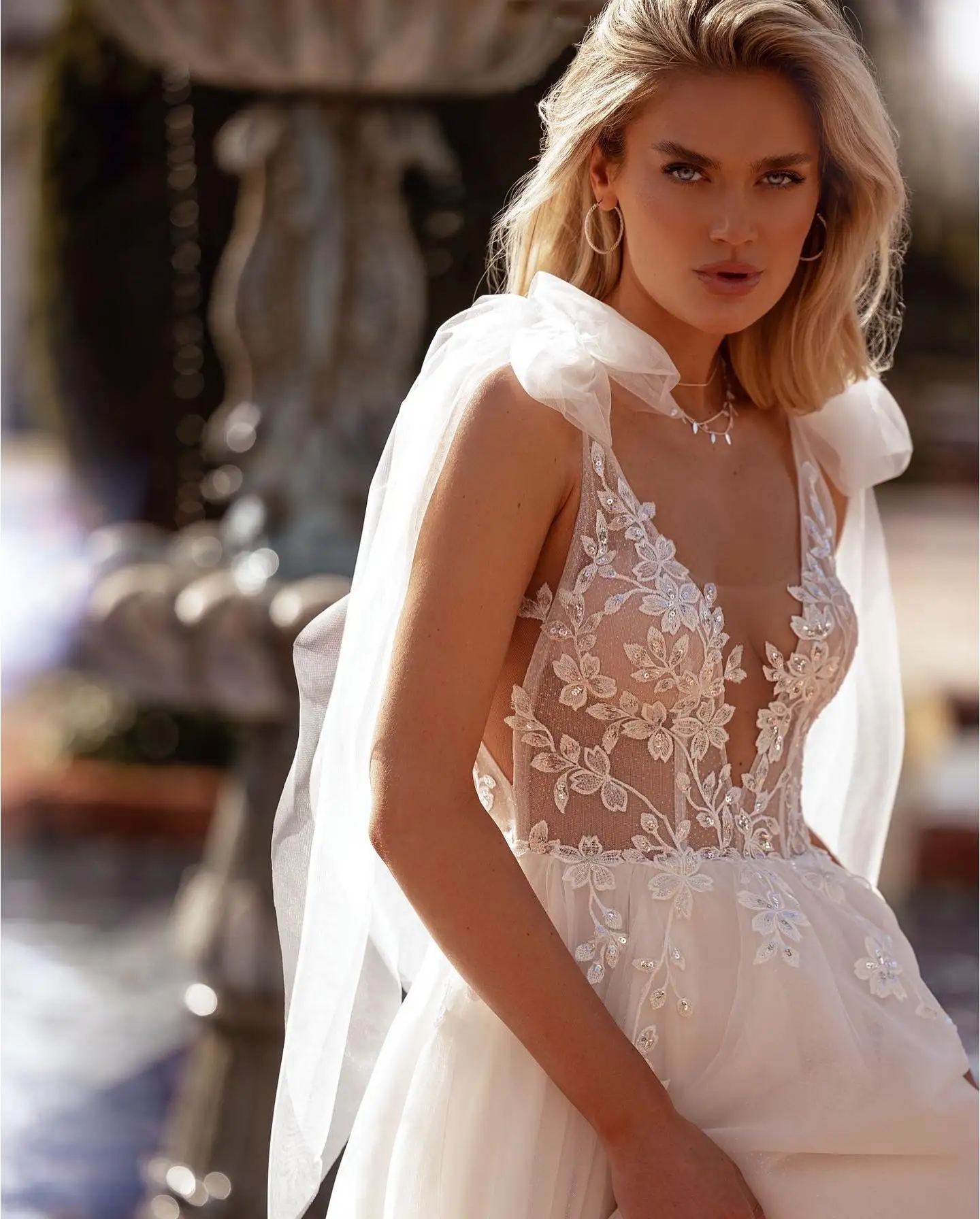A Line Boho Wedding Dress 2024 Straps V-neck Backless Lace Applique Tulle Women Summer Bridal Gowns Vestido De Novia Robe De Mariage