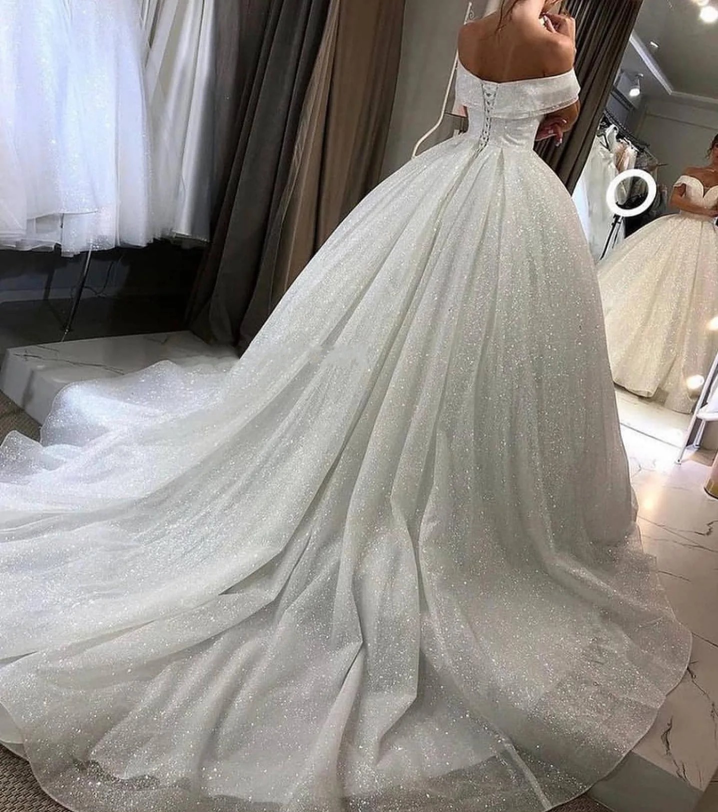 Stunning Wedding Dress 2024 Off The Shoulder V-neck Lace Up Sequins Court Train Women Bride Bridal Gowns Vestido De Novias Robe De Mariage