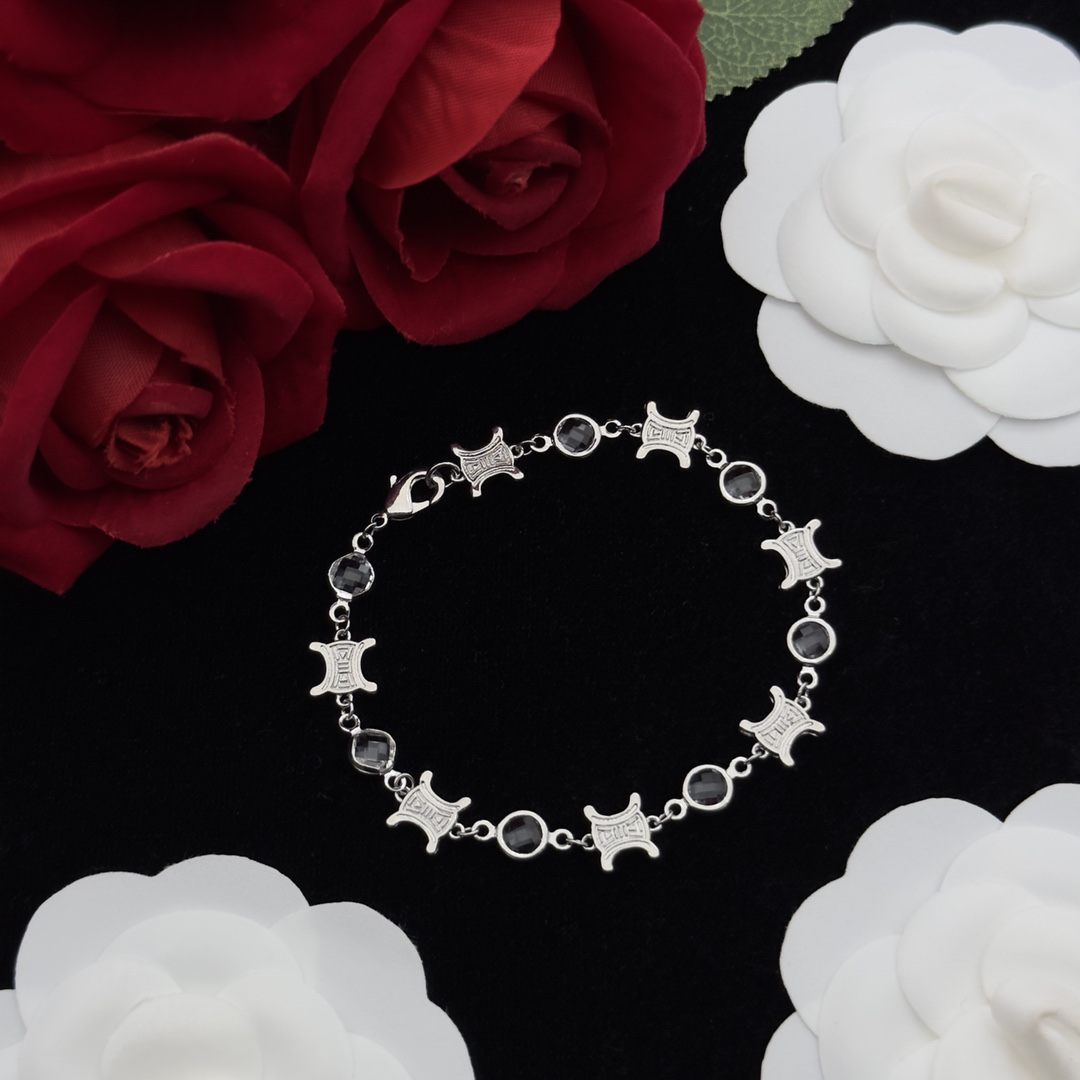 Simplicity Splicing rhinestone bracelet simple and elegant golden cool style necklace collarbone chain earrings For Women Jewelry Party Premium Gifts 