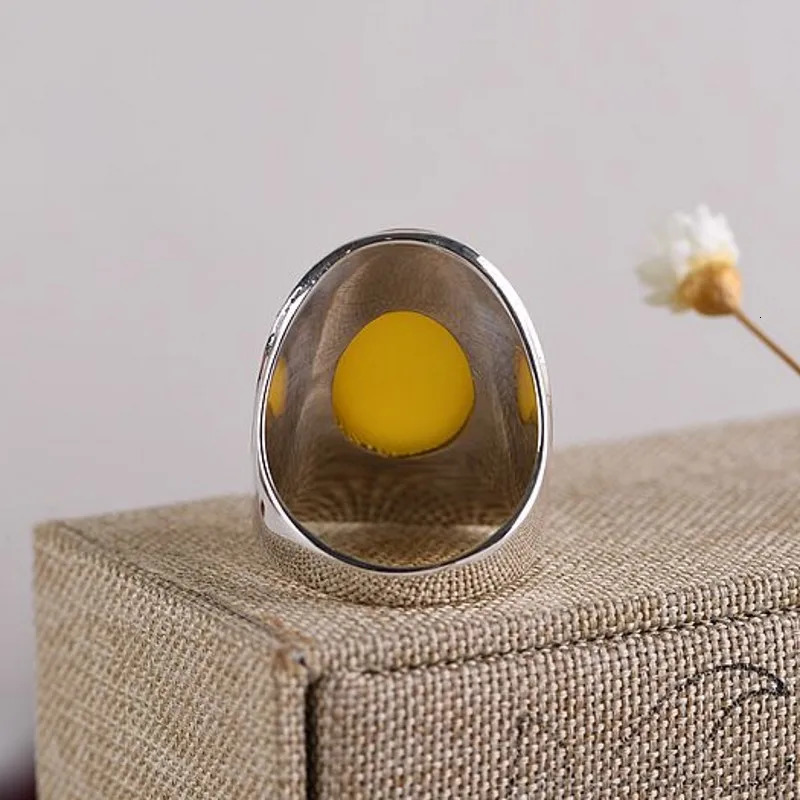 S925 Silver Jewelry Vintage Thai Silver Women's Silver Ring Temperament Plain Inlaid Oval Natural Yellowstone Ring 240103