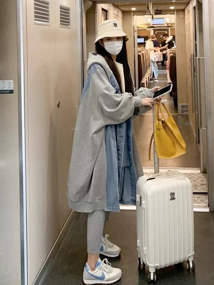 Autumn Winter Jackets for Women 2023 Hooded Single Breasted Patchwork Denim Jacket Long Windbreaker Trench Coat Clothing 240102