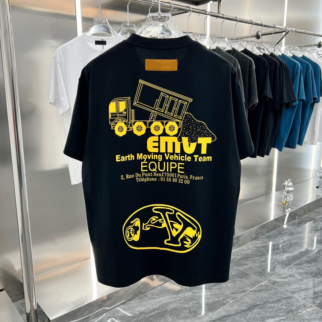 Designer of luxury T-shirt Casual chic brand t shirt Clothing spray letter short sleeve spring summer tide men and women European code