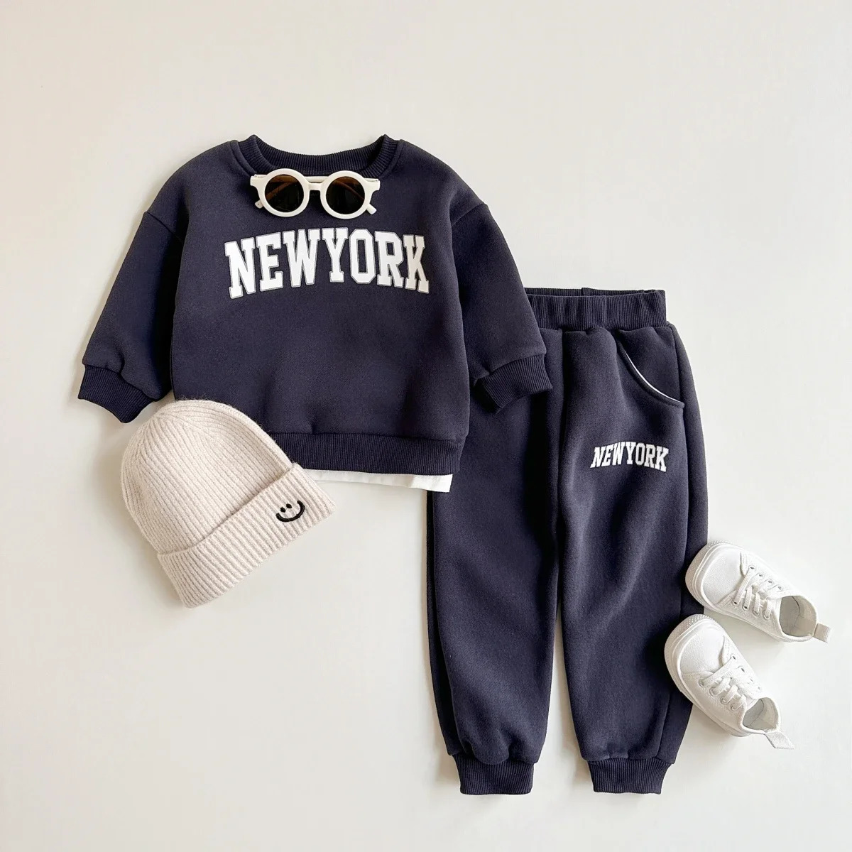 INS Winter Kids Clothing set Boys Hoodie Set Velvet Letter Sports Suit Sweasthirt And Pants 2Pcs Training Suit Outfit 240104