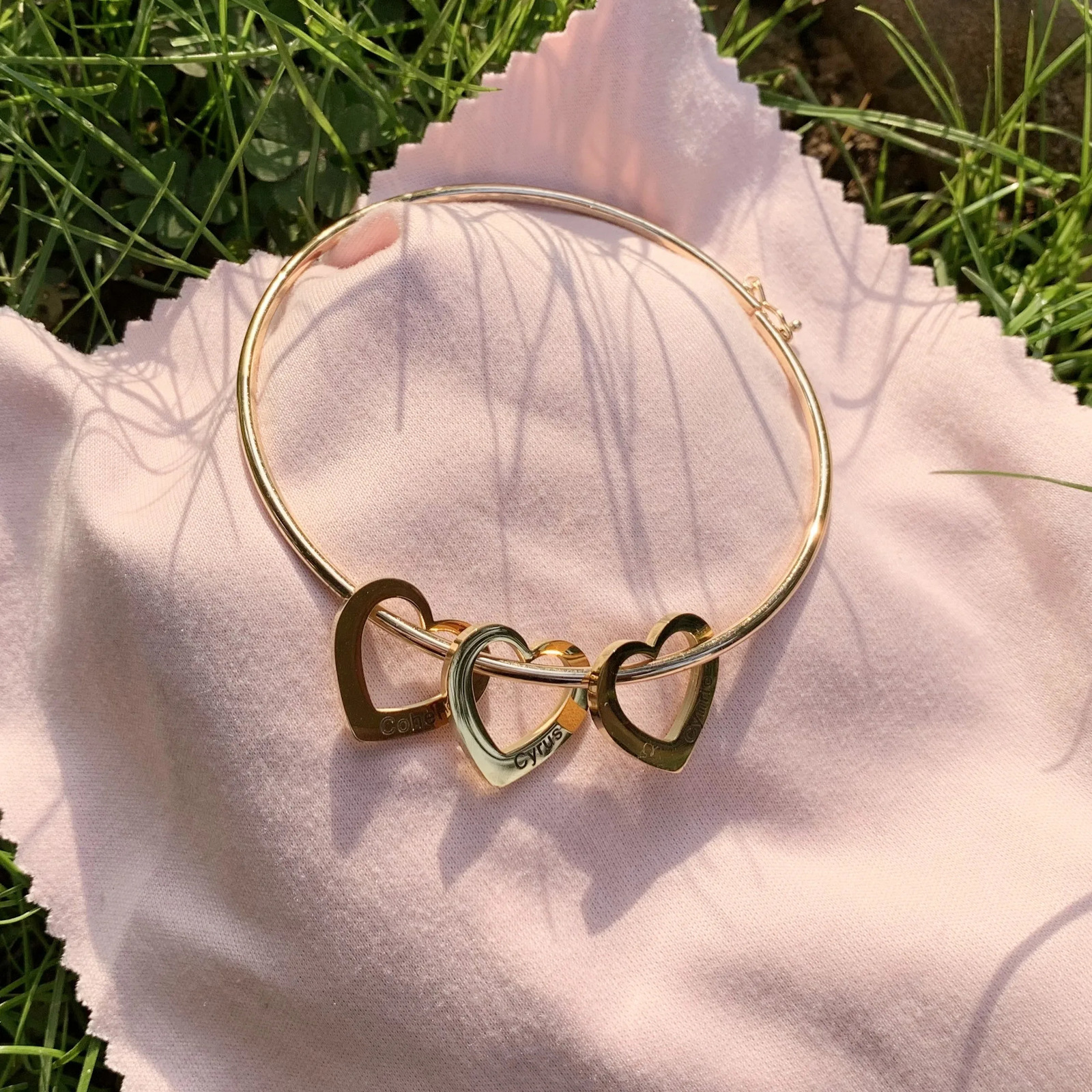 165cm Personalized Name Bracelet Heart Charm Women Stainless Custom Date Bangle Personality Family Names Hand Jewelry Gift 240103