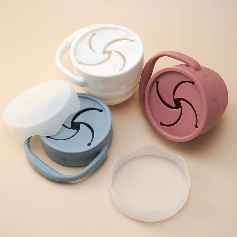 Customizable Food Grade Silicone Snack Cup With Lid Portable Children's Travel Storage Box Trains Baby's Grasp Ability 240104