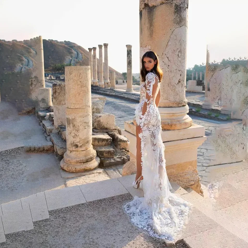 Bohemian Beach Sexy Lace Mermaid Wedding Dress 2024 High Collar Side Slit Flowers Appliques Long Sleeves Sweep Train Boho Bridal Gown