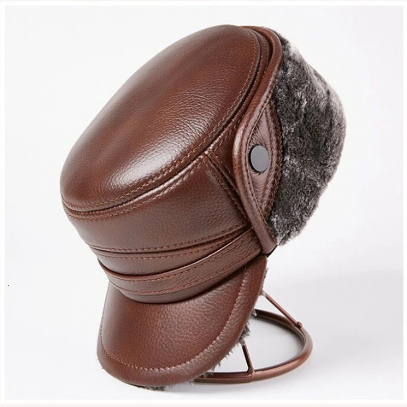 Winter Mens Leather Hat Thicken Sheepskin Baseball Caps With Ears Warm Dads Hats Sombrero De Cuero Del Hombre 240103