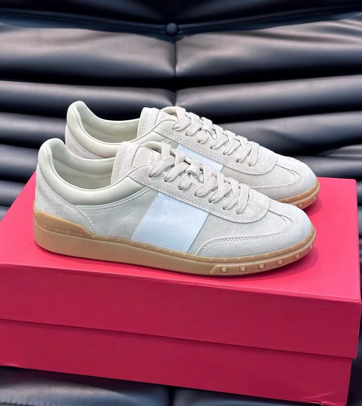 Brand 2024S/S Men Upvillage Low Top Trainers Shoes Split Leather & Calfskin Nappa Leather Sneakers Party Wedding Skateboard Walking