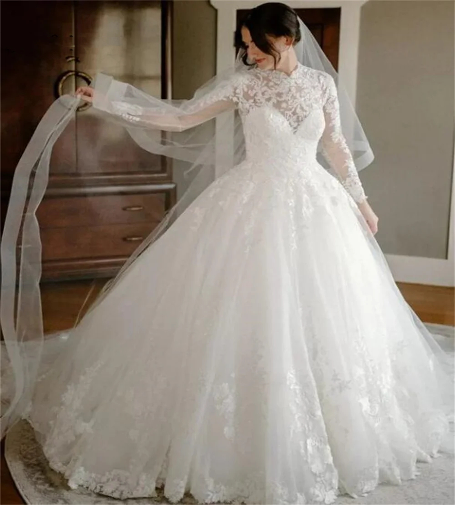 Long Sleeves Princess Wedding Dress Lace Appliques Stand Collar Gorgeous Bridal Gowns Court Train Ivory Tulle Bride Formal Dresses 2024