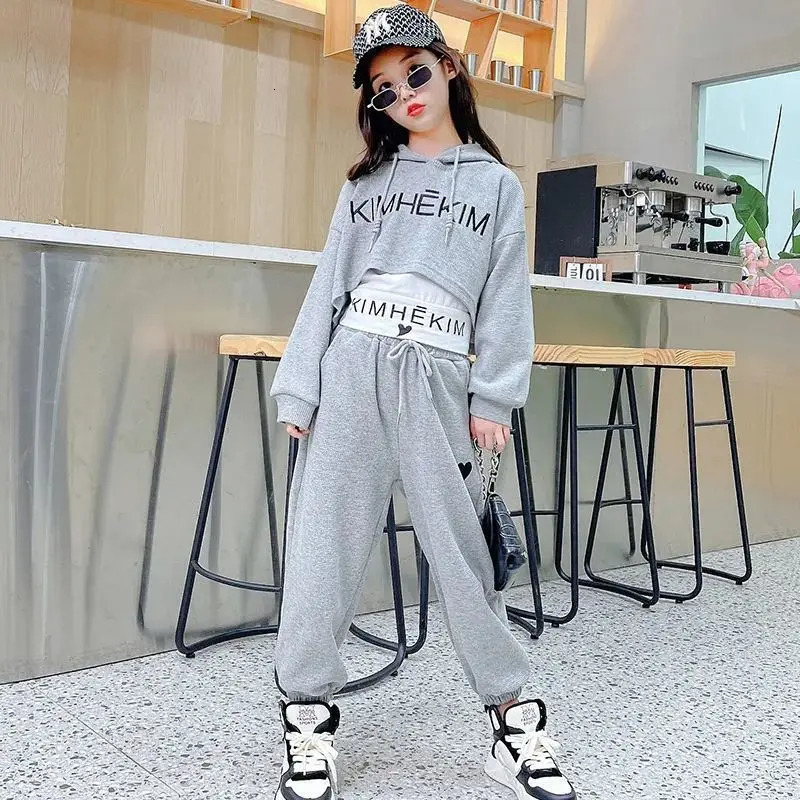 Girls Spring Casaul Fashion Korean Style Tracksuit Kids 3pcs VestHoodiePants Sport Suits Teenage 5-14 Years Girls Clothing 240104