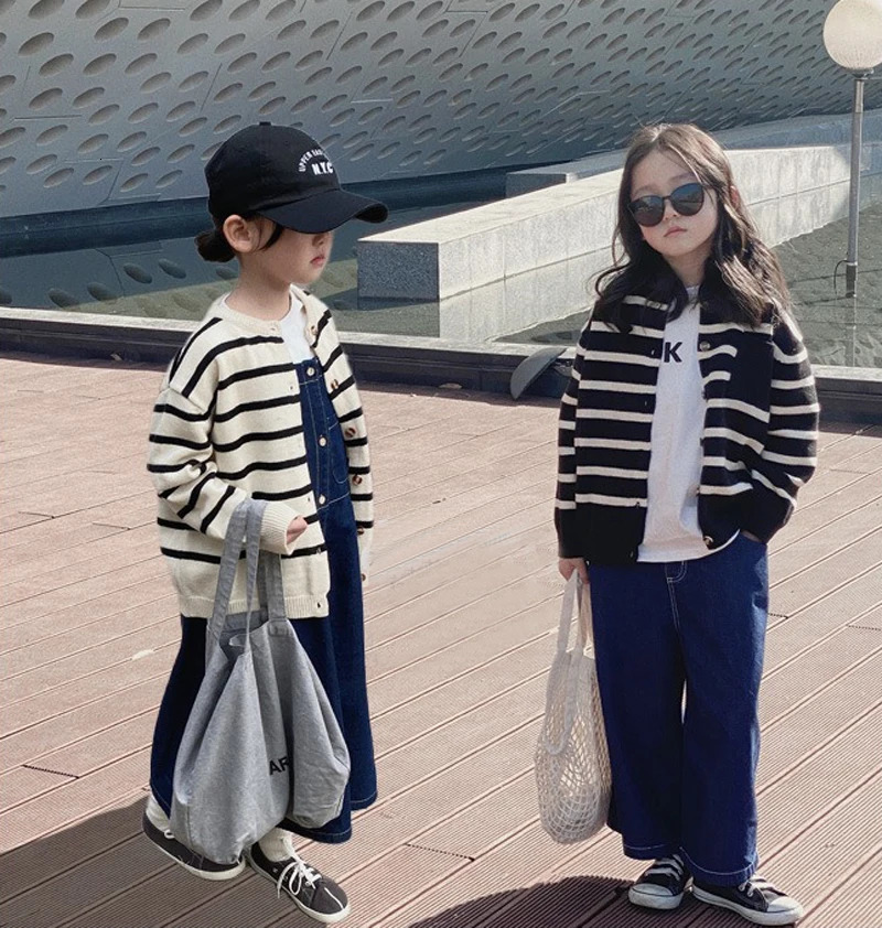 Cardigan for Girls Sweaters Children's Soft Knit Child Classic Striped Round Neck Sweatshirt Toddler Baby Clothes 2-7 Years 240103