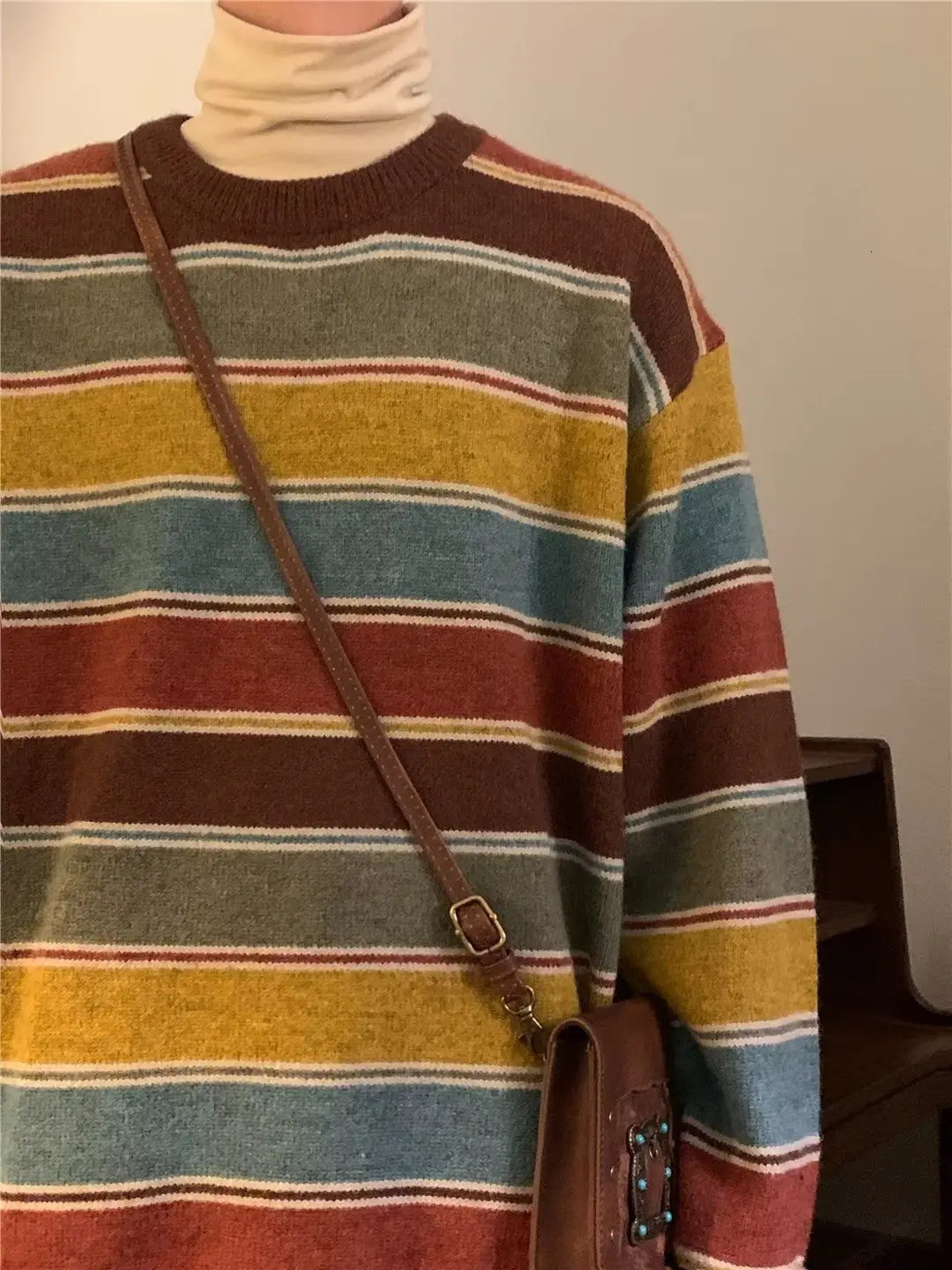 American Retro Couple Rainbow Stripe Round Neck Knitted Sweater for Men and Women in Autumn and Winter Loose Casual Top y2k 240105