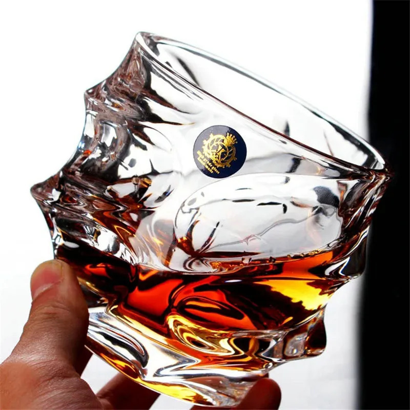 Retro Red Wine Bottle Champagne Glass Whiskey Decanter Water Jug Cocktail Pourer Aerator for Family Bar Transparent Spirits Cup 240104